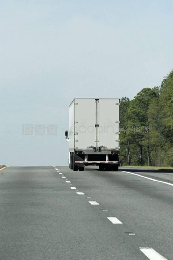 貨車與道路貨物運輸 現代經濟的動脈